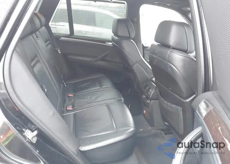 2011 BMW X5 xDrive50I z USA, uszkodzony, nr VIN 5UXZV8C5XBL420993